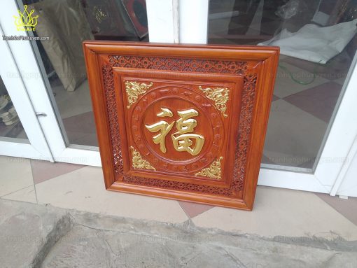 Tranh Gỗ Chữ Phúc Dát Vàng Vuông 61cm